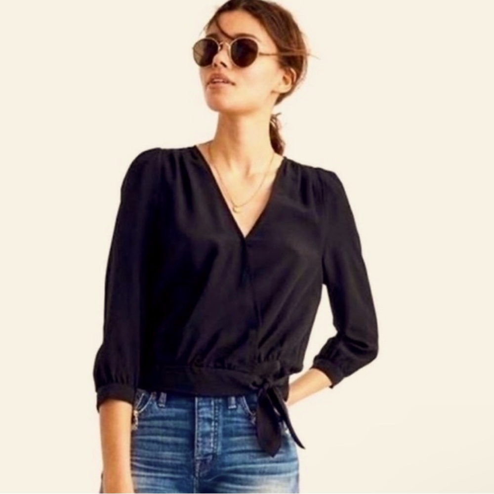Madewell Silk Wrap Top Size Medium in Black